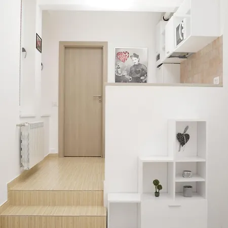 New Charming * ブカレスト